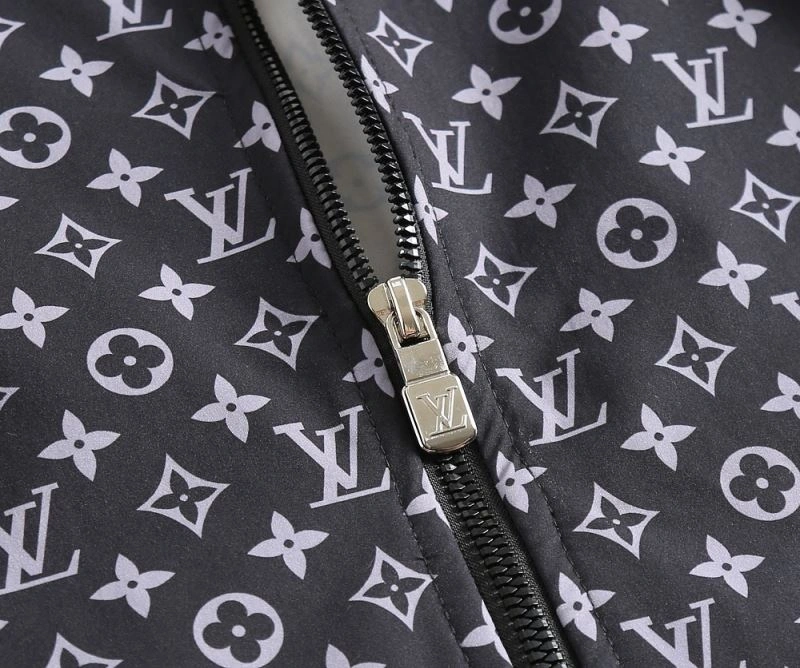 Stylish Louis Vuitton Sunscreen Jacket 132687