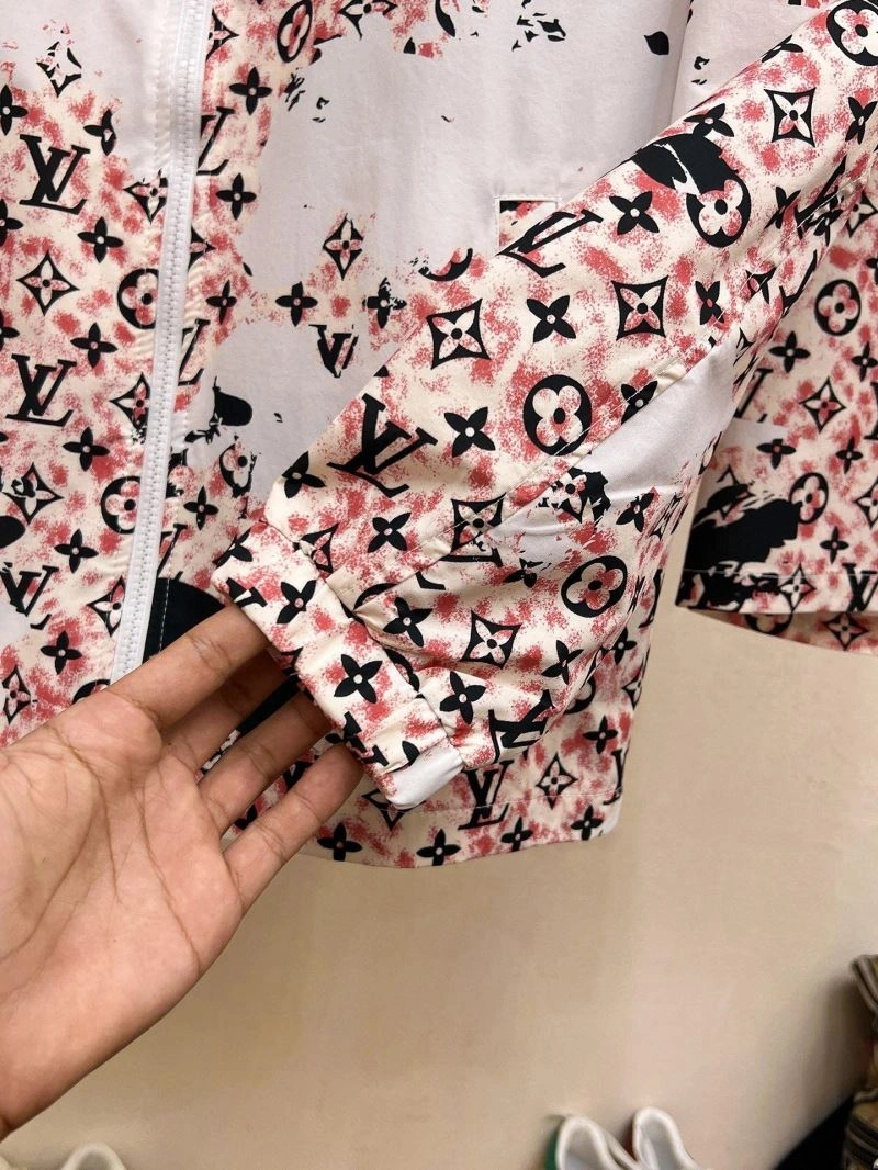 Sleek Louis Vuitton Sunscreen Jacket 132679