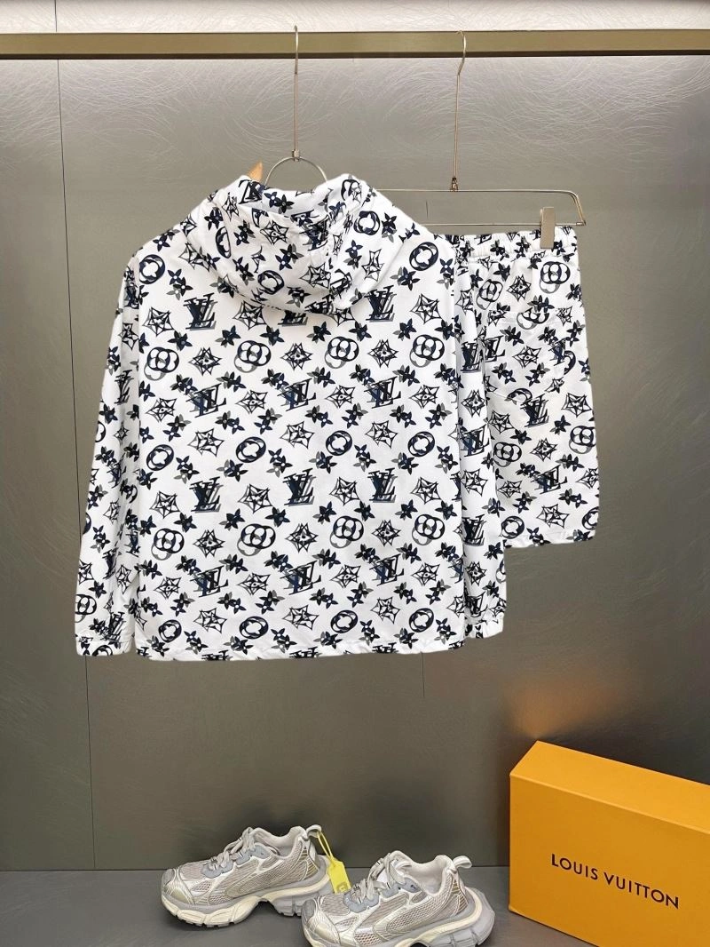 Louis Vuitton Sunscreen Jacket Affordable 132669