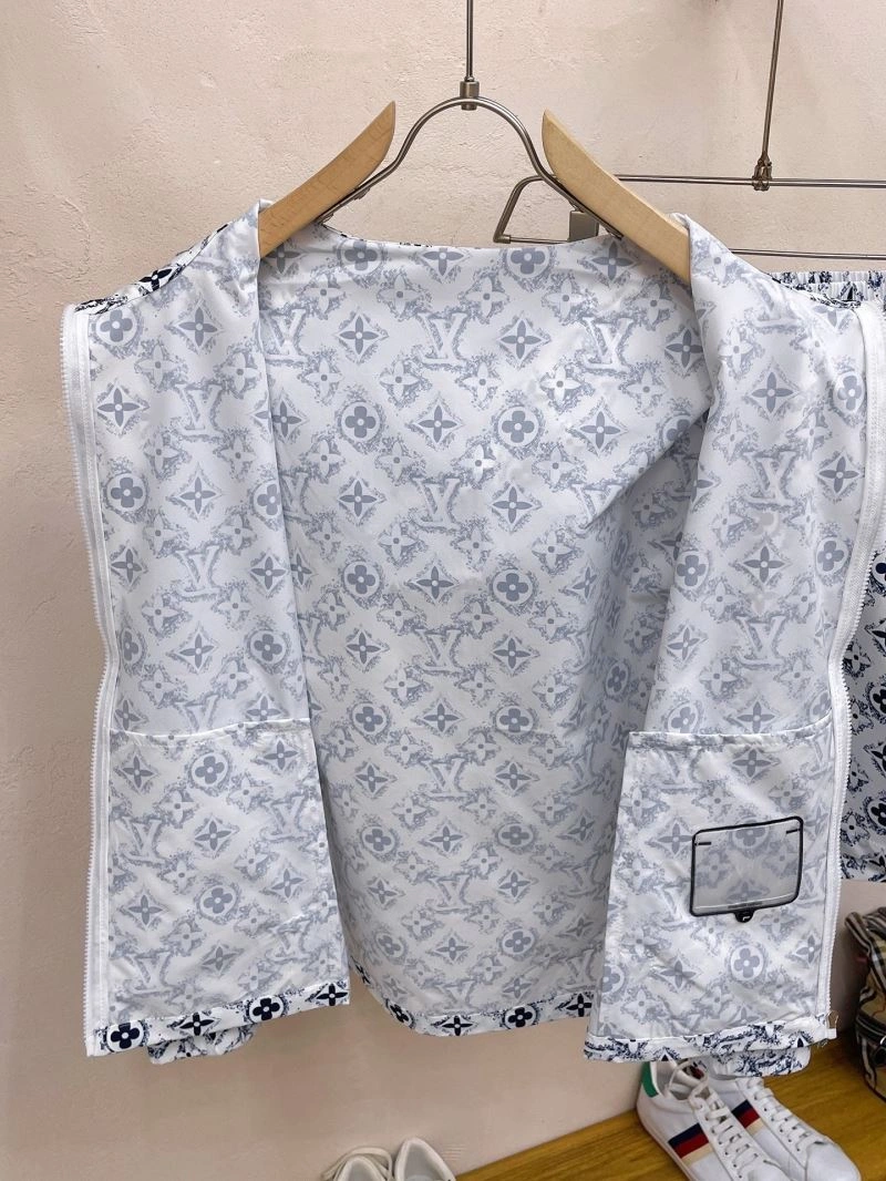 Louis Vuitton Sunscreen Jacket Fashionable 132682