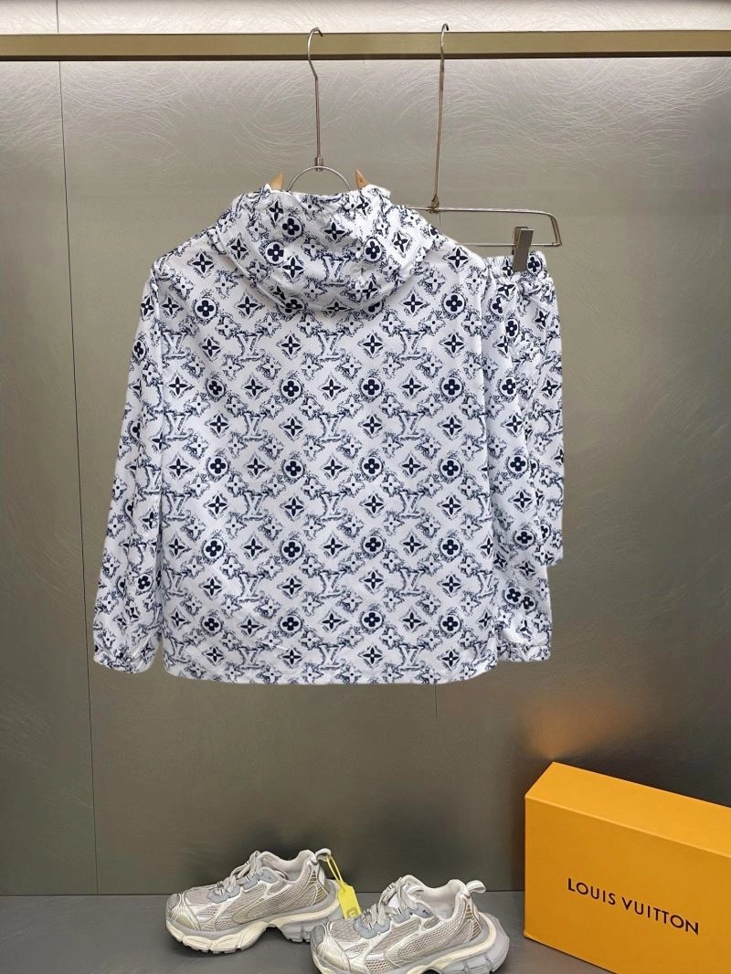 Louis Vuitton Sunscreen Jacket Fashionable 132682