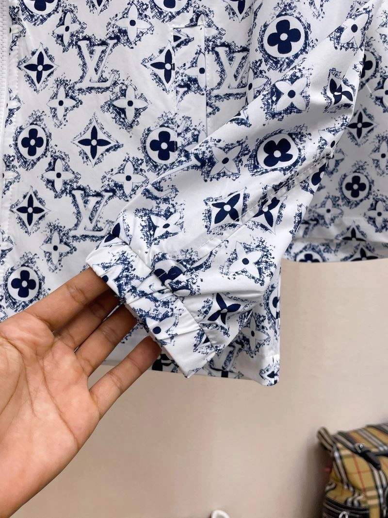 Louis Vuitton Sunscreen Jacket Fashionable 132682