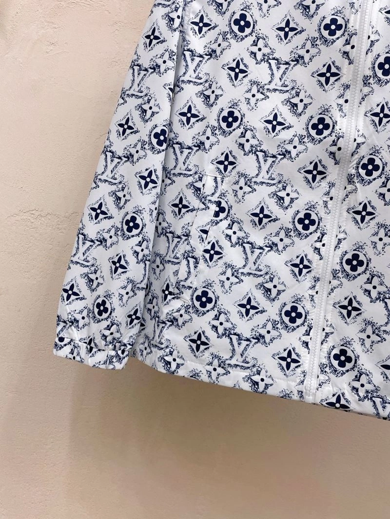 Louis Vuitton Sunscreen Jacket Fashionable 132682