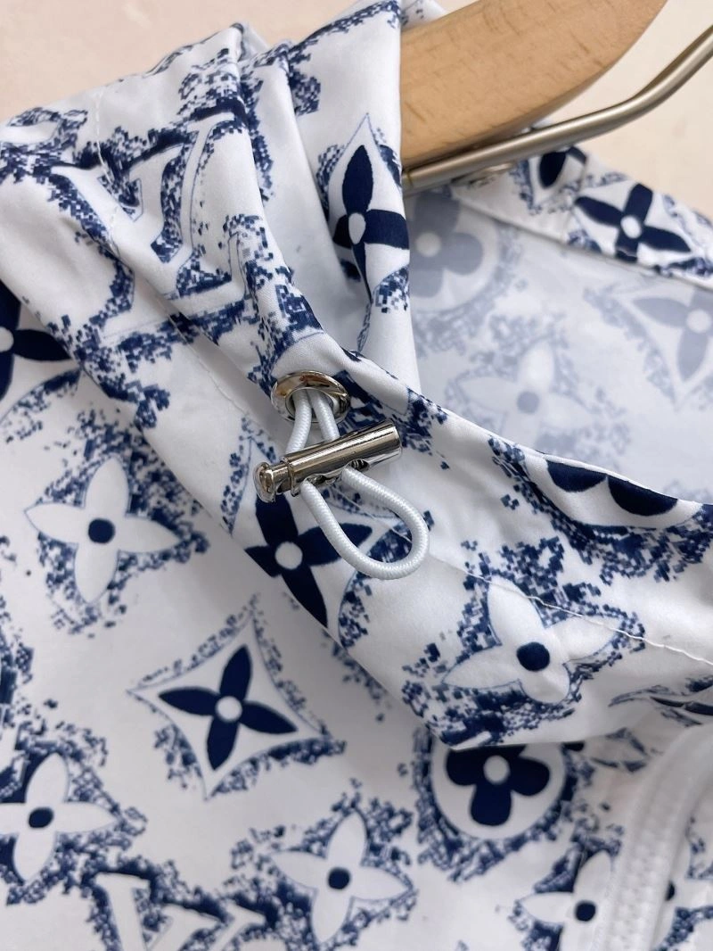 Louis Vuitton Sunscreen Jacket Fashionable 132682