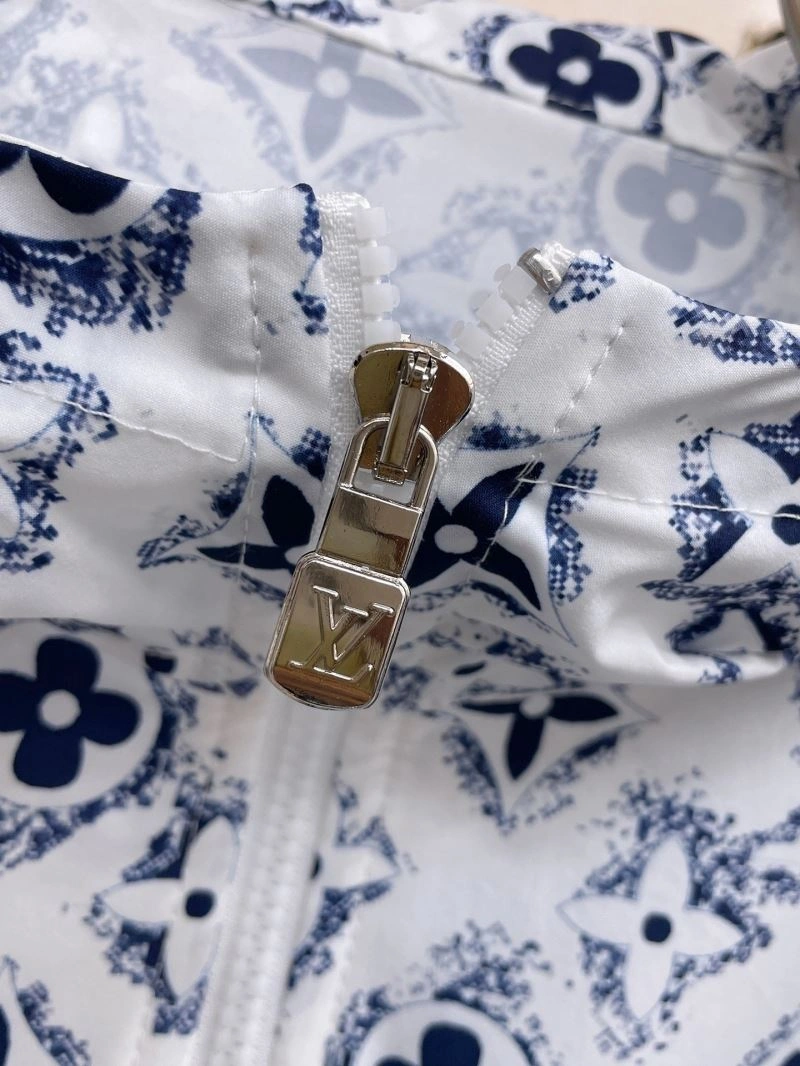 Louis Vuitton Sunscreen Jacket Fashionable 132682