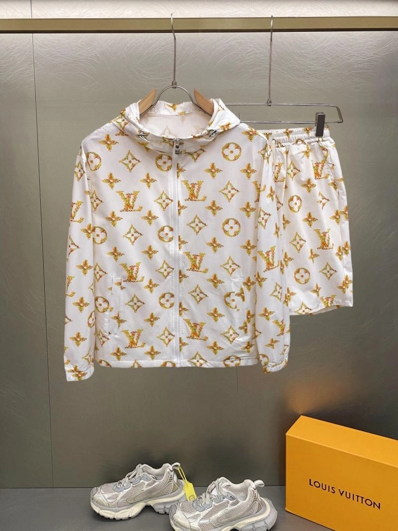 Bright Louis Vuitton Sunscreen Jacket 132685