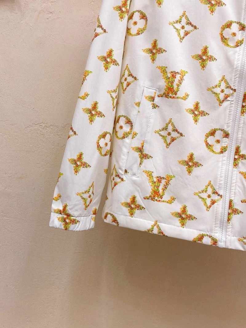 Bright Louis Vuitton Sunscreen Jacket 132685