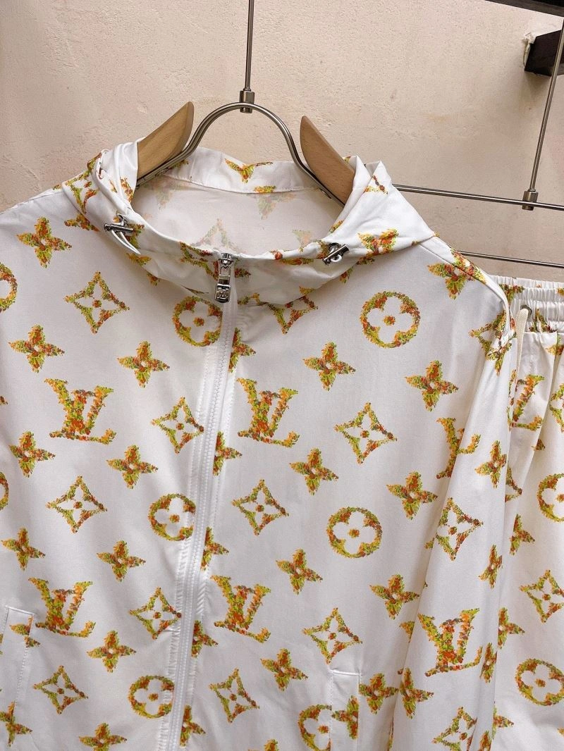 Bright Louis Vuitton Sunscreen Jacket 132685