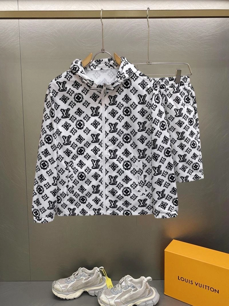 Breathable Louis Vuitton Sunscreen Jacket 132683