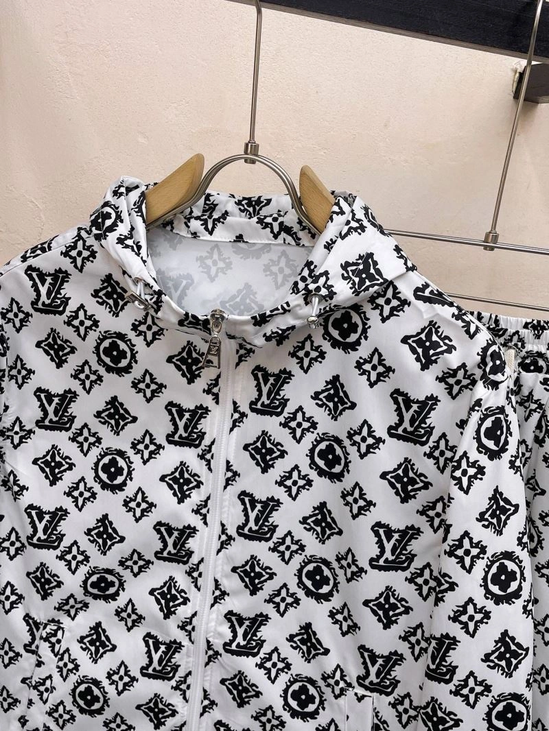 Breathable Louis Vuitton Sunscreen Jacket 132683