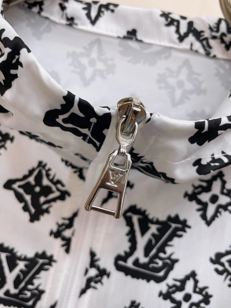 Breathable Louis Vuitton Sunscreen Jacket 132683