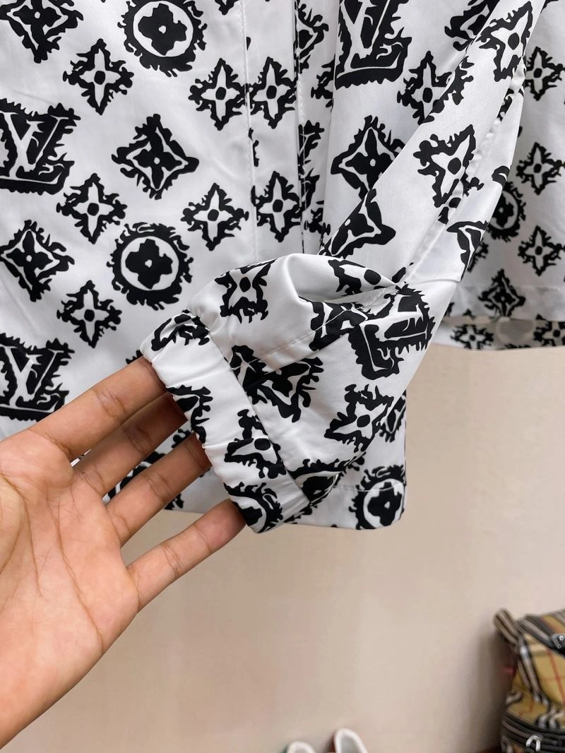 Breathable Louis Vuitton Sunscreen Jacket 132683