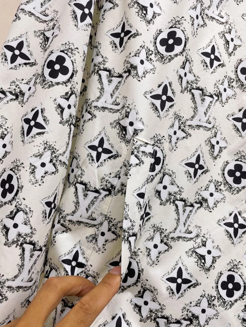 Original Louis Vuitton Sunscreen Jacket 132676
