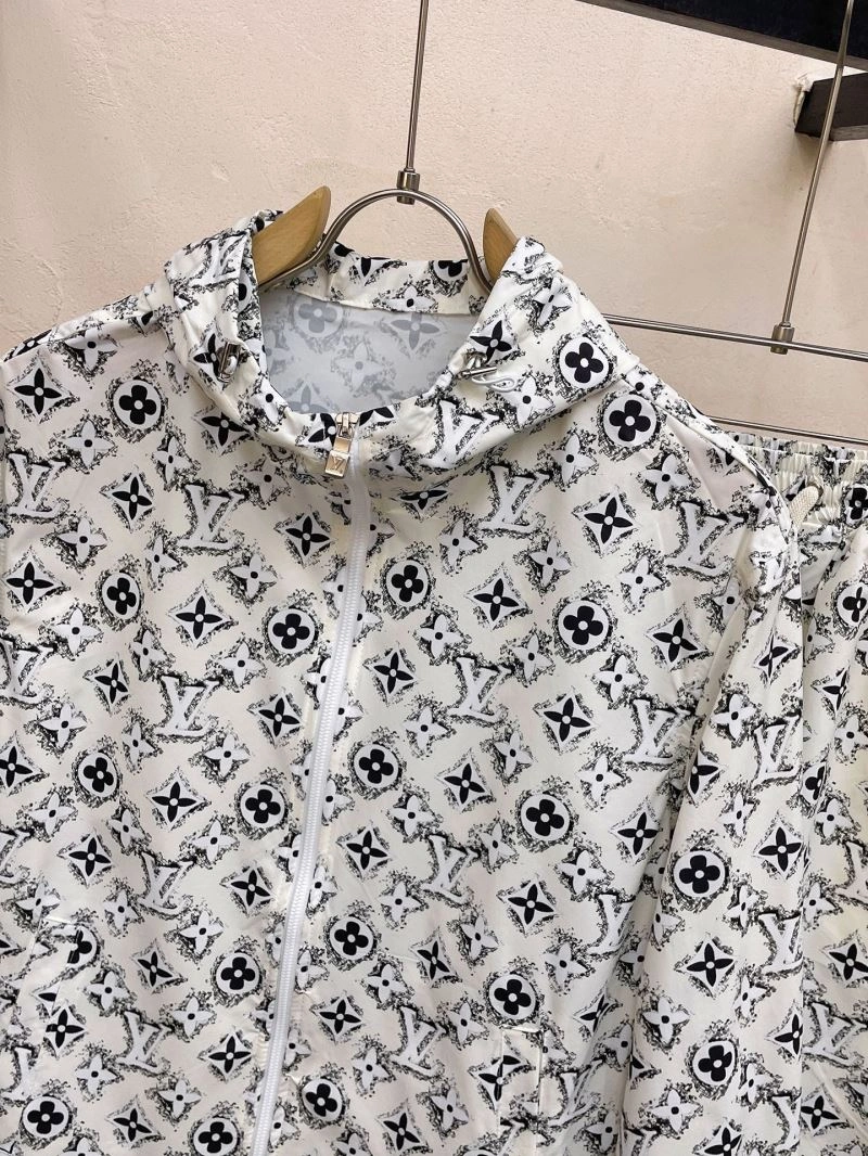 Original Louis Vuitton Sunscreen Jacket 132676