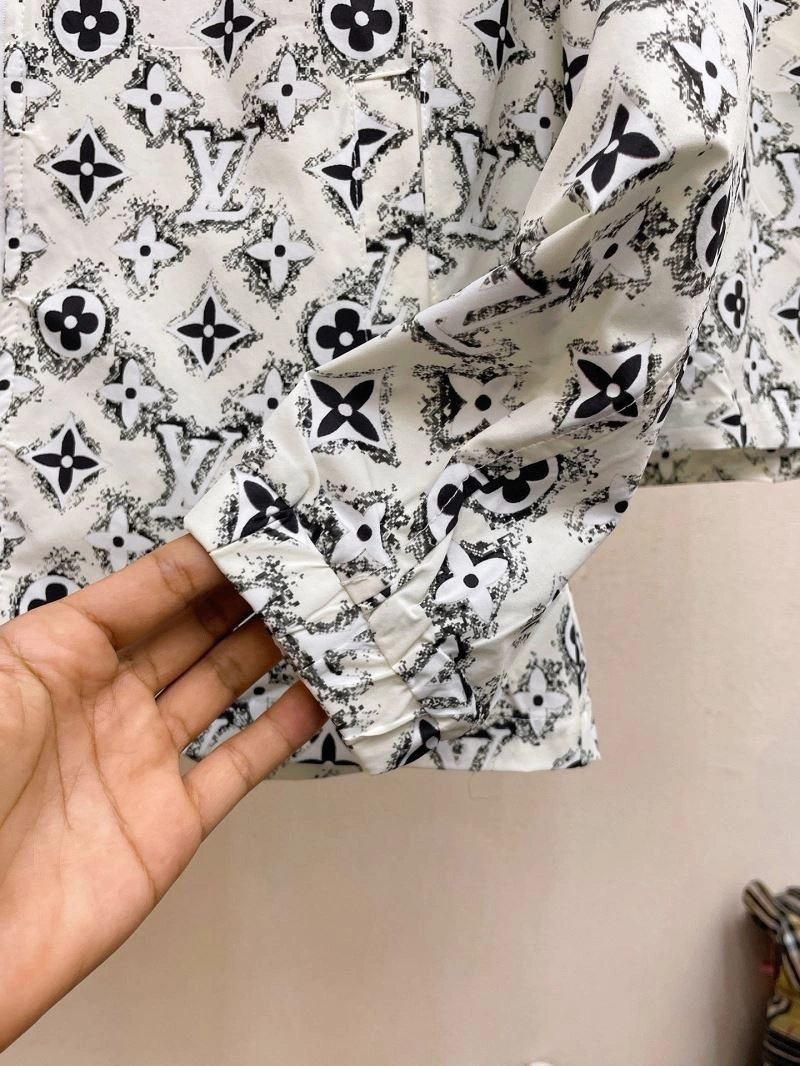 Original Louis Vuitton Sunscreen Jacket 132676