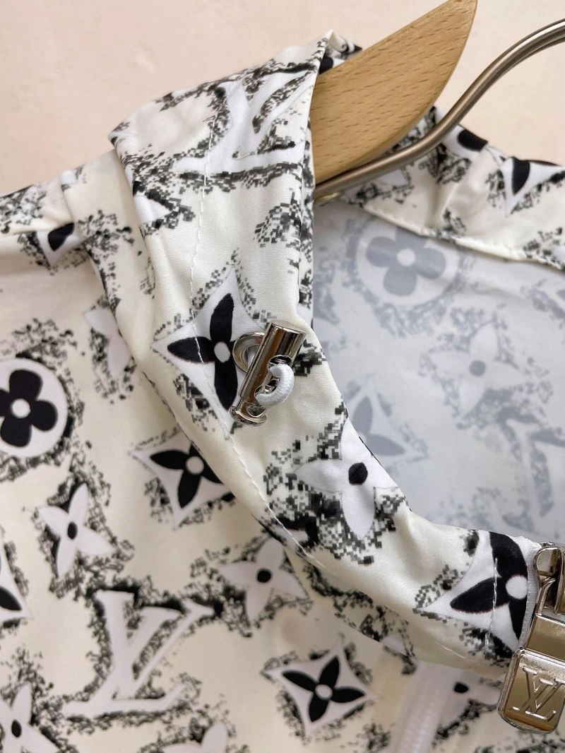 Original Louis Vuitton Sunscreen Jacket 132676