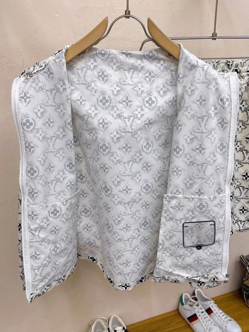 Original Louis Vuitton Sunscreen Jacket 132676