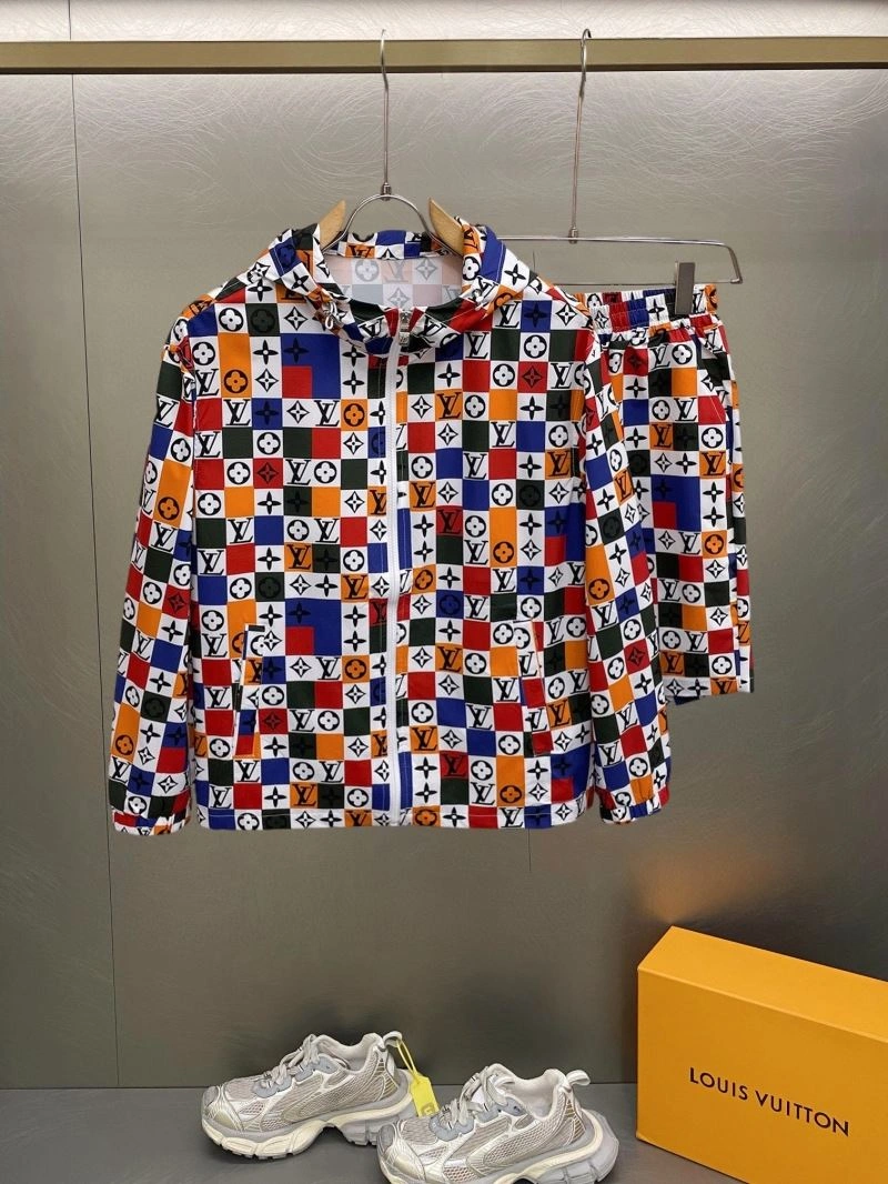 Bold Louis Vuitton Sunscreen Jacket 132680