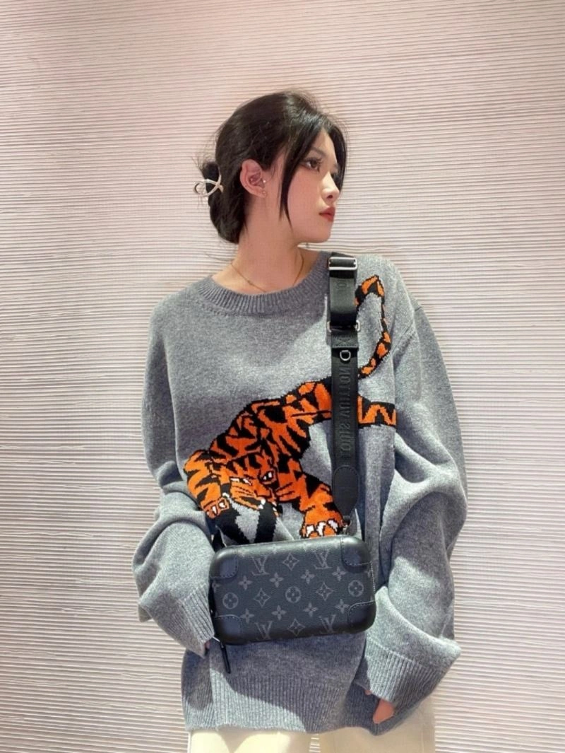 Stretchable Louis Vuitton Sweaters 138504