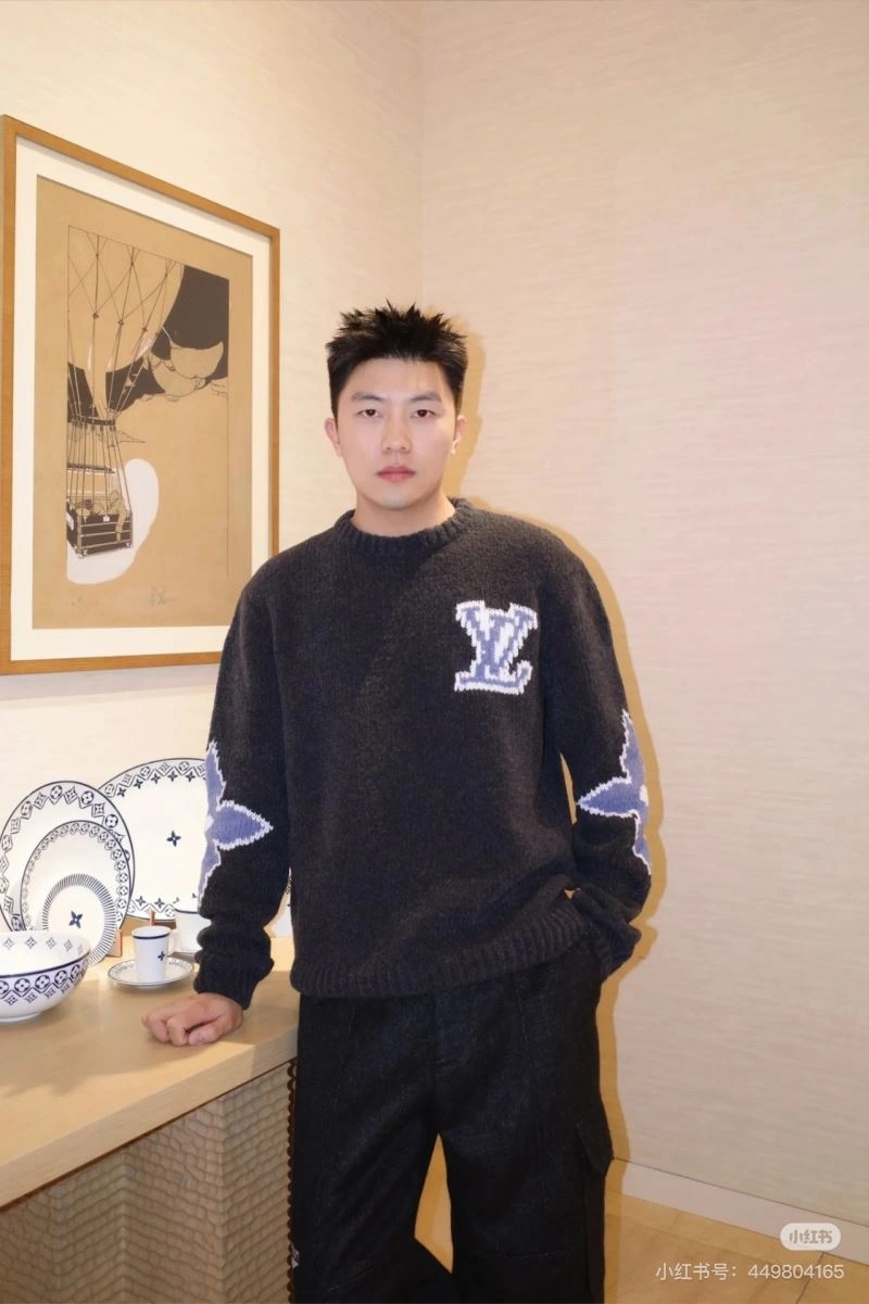 Bold Louis Vuitton Sweaters 138506