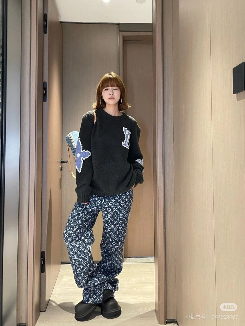 Bold Louis Vuitton Sweaters 138506
