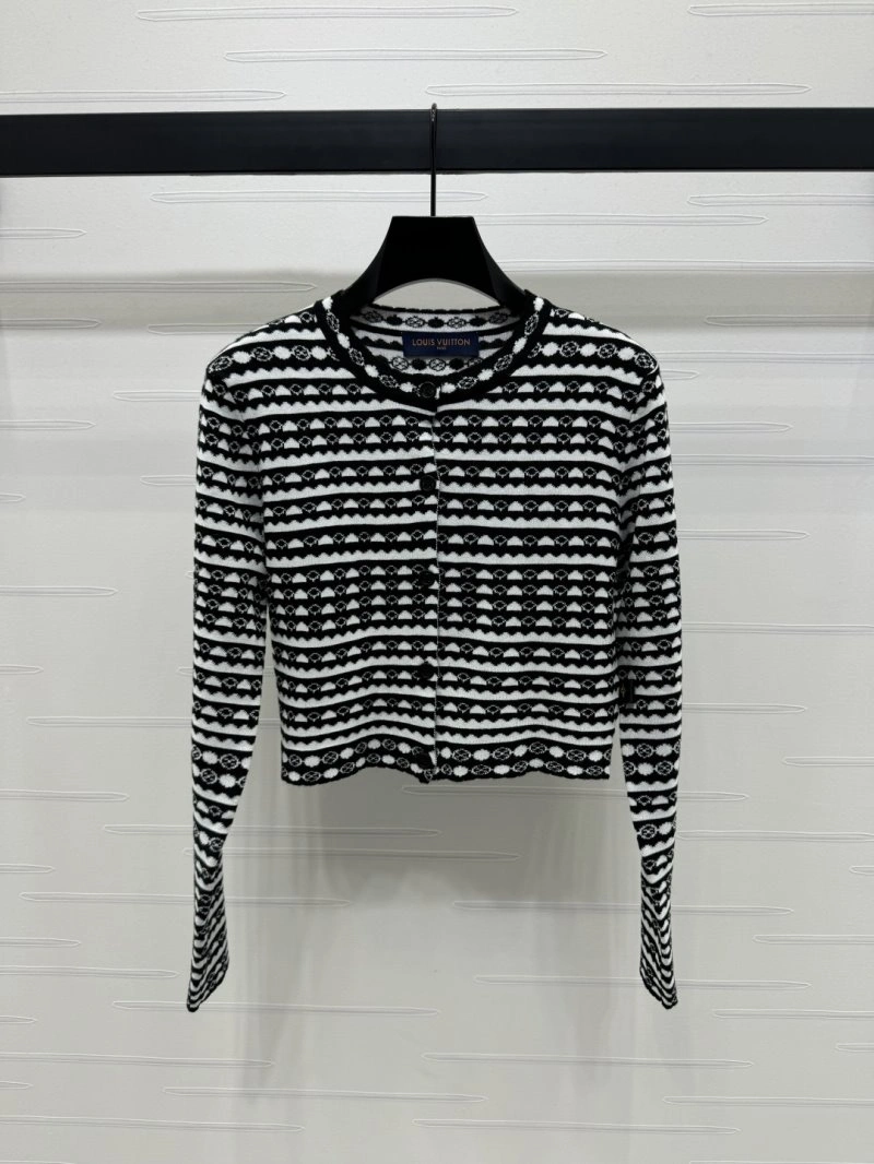 Packable Louis Vuitton Sweaters 131661