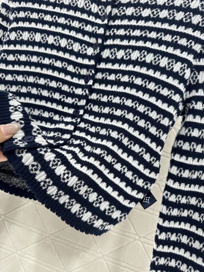 Louis Vuitton Sweaters UrbanChic 131672