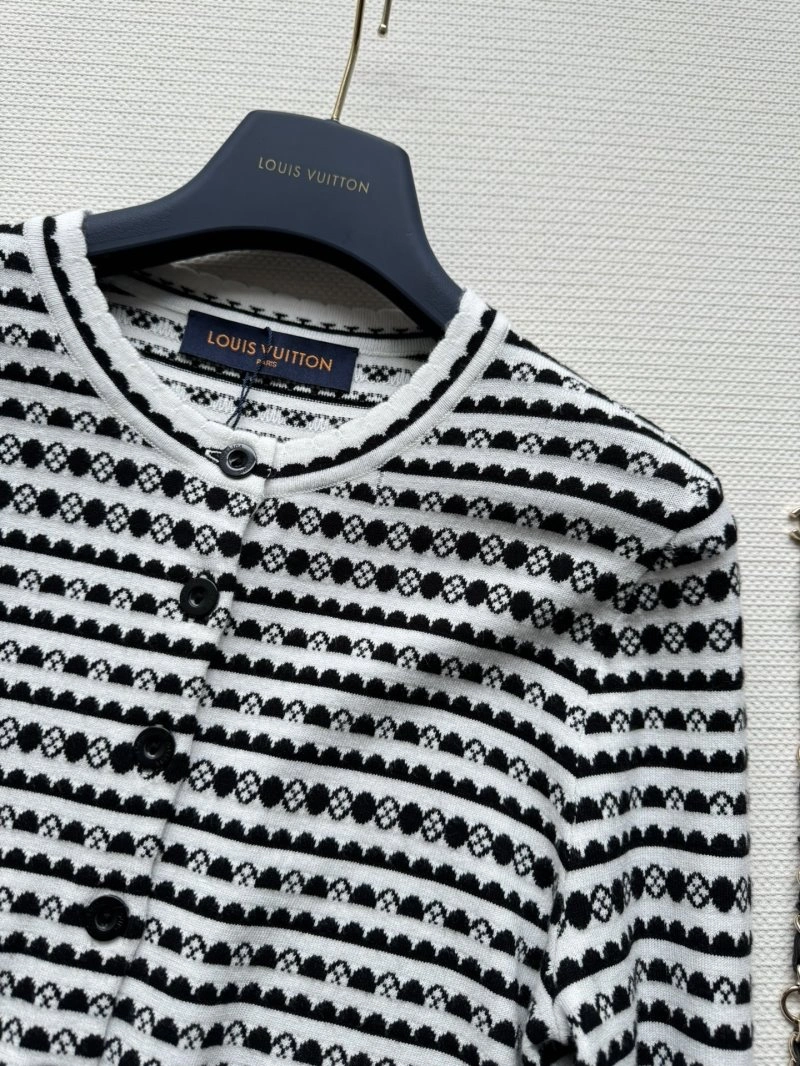 MultiPurpose Louis Vuitton Sweaters 130581