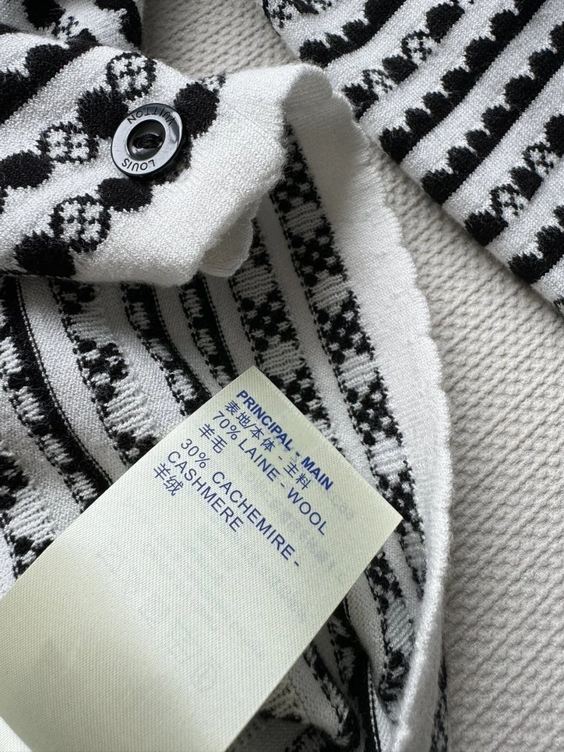 MultiPurpose Louis Vuitton Sweaters 130581