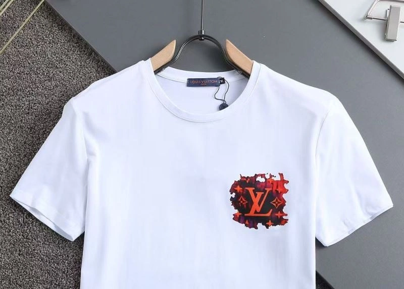 Louis Vuitton T-Shirts Bold 139233