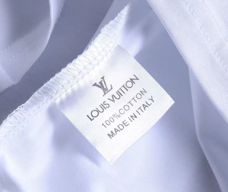 Practical Louis Vuitton T-Shirts 139231