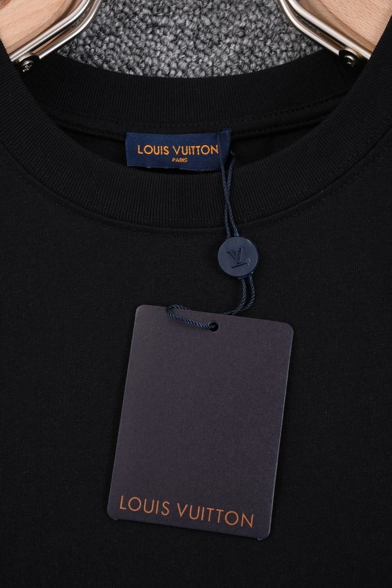 Breathable Louis Vuitton T-Shirts 138795