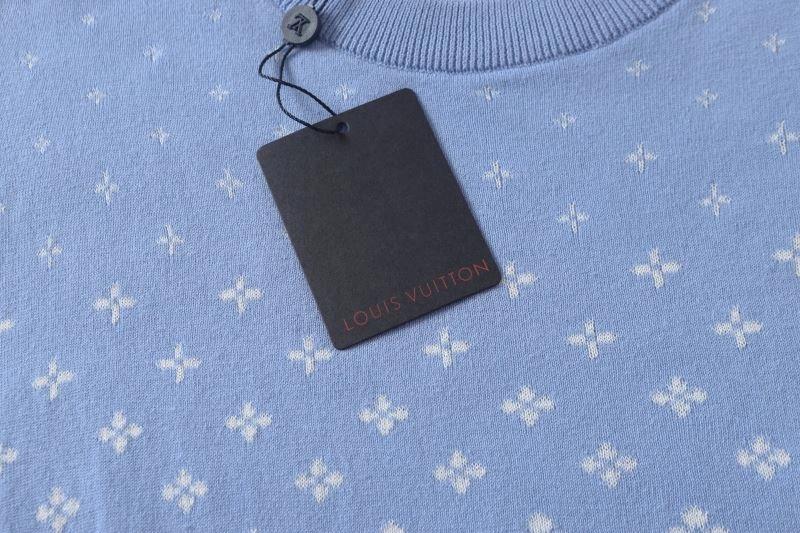 Louis Vuitton T-Shirts UrbanChic 139220