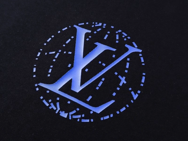 Louis Vuitton T-Shirts Minimalist 139218