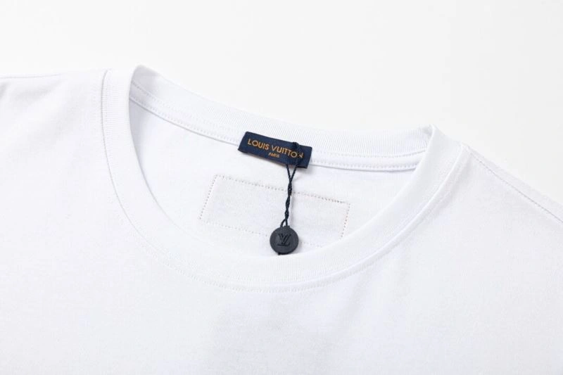 Louis Vuitton T-Shirts Sporty 139215