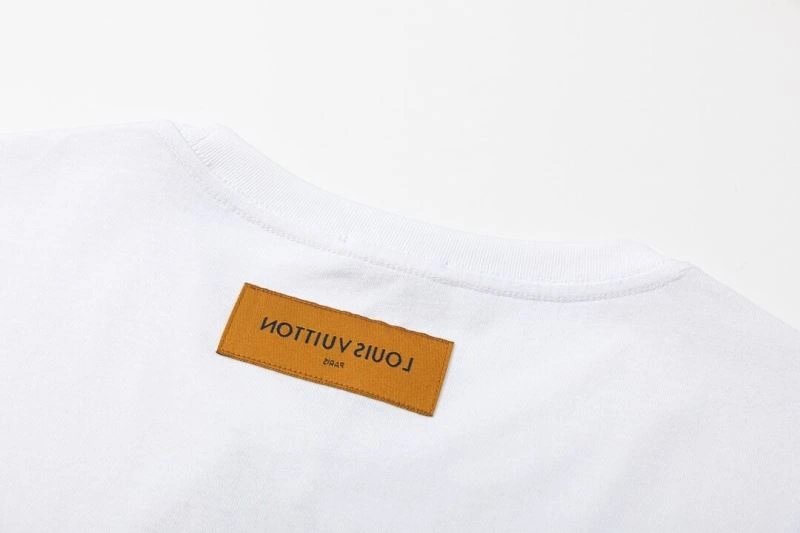 Louis Vuitton T-Shirts Sporty 139215