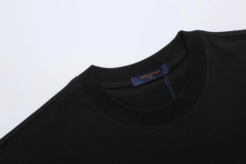 Classic Louis Vuitton T-Shirts 139214