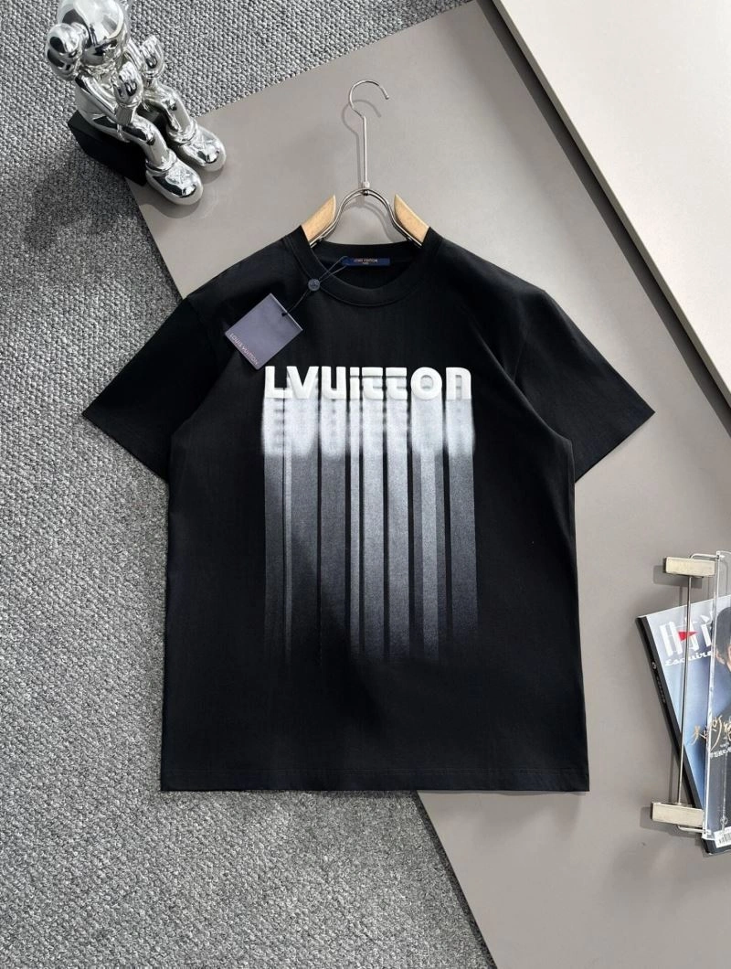 Premium Louis Vuitton T-Shirts 139209