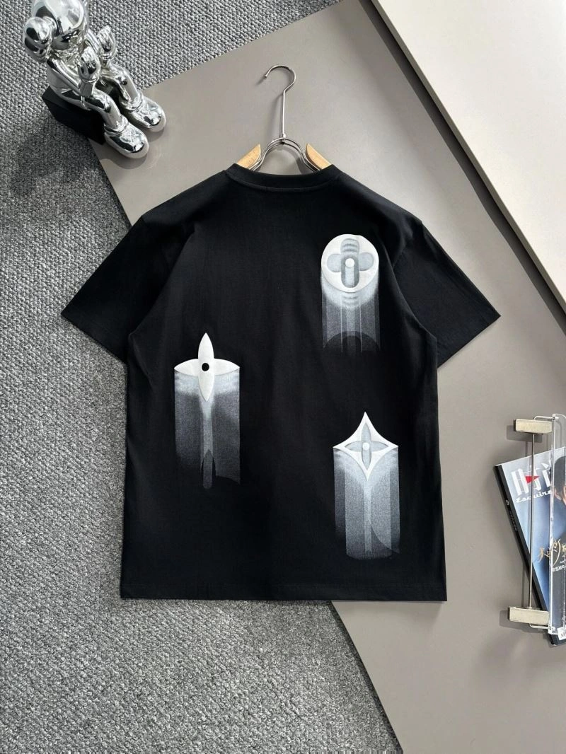 Premium Louis Vuitton T-Shirts 139209