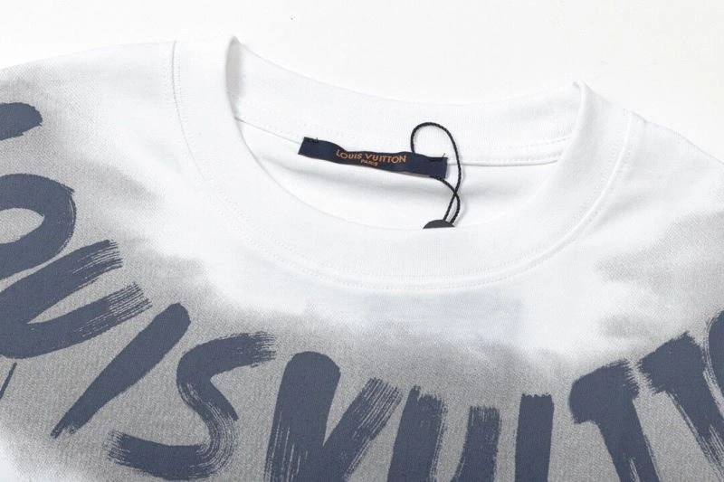 Louis Vuitton T-Shirts Comfortable 139212