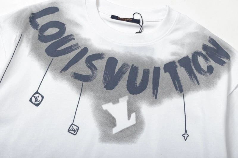 Louis Vuitton T-Shirts Comfortable 139212