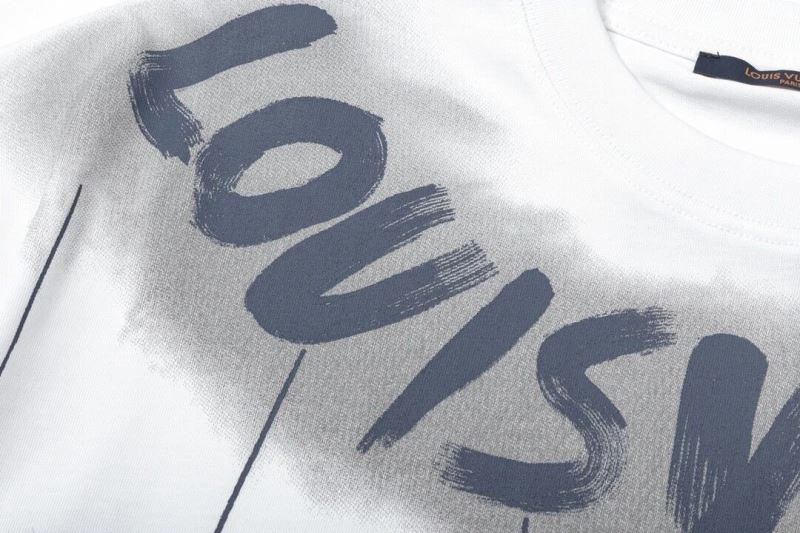 Louis Vuitton T-Shirts Comfortable 139212