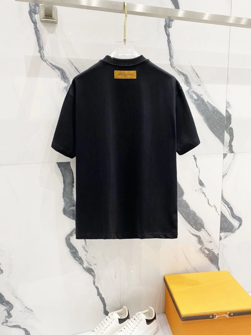 Contemporary Louis Vuitton T-Shirts 132169