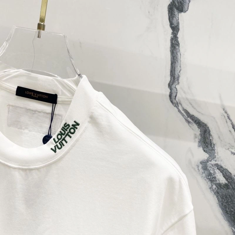 Comfortable Louis Vuitton T-Shirts 132179
