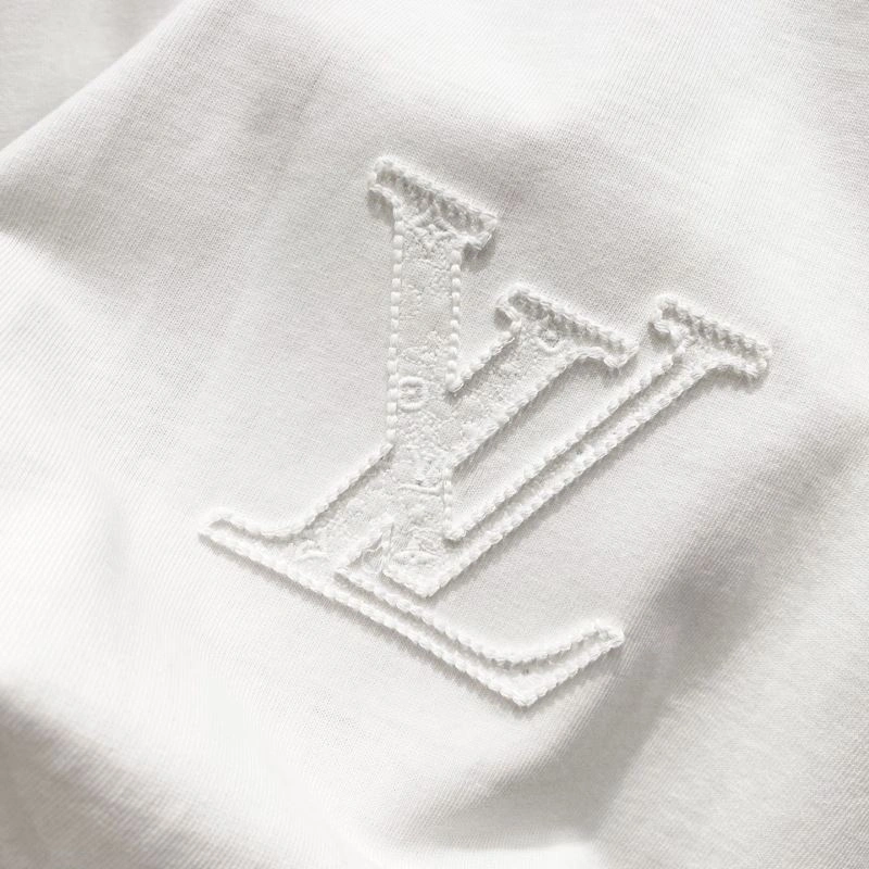 Louis Vuitton T-Shirts Bright 132177