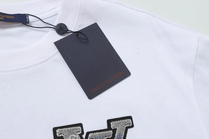 Louis Vuitton T-Shirts Bold 132172