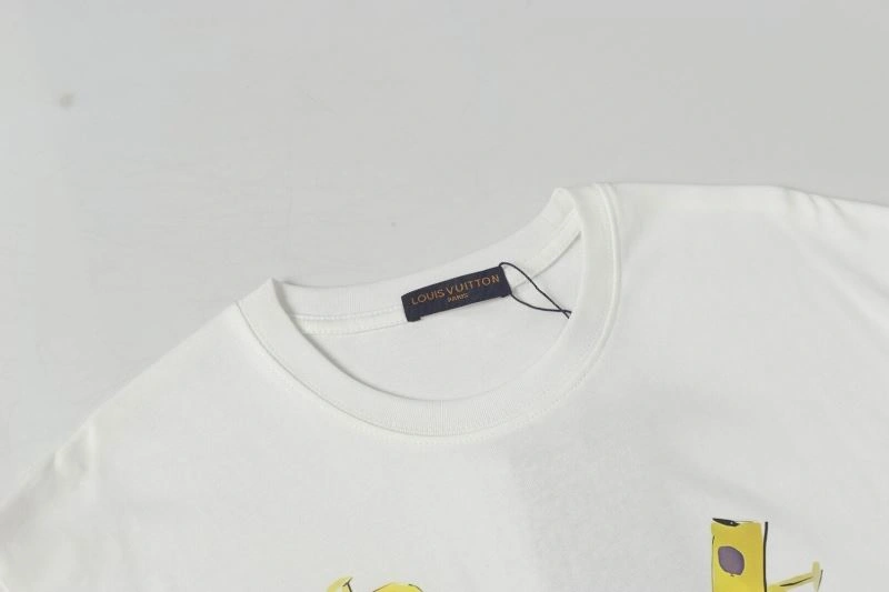 FashionForward Louis Vuitton T-Shirts 132157