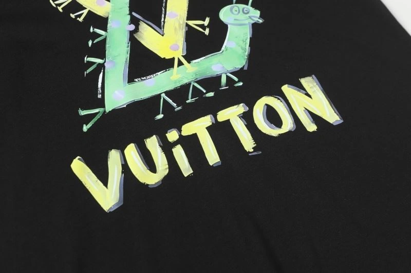 FashionForward Louis Vuitton T-Shirts 132157