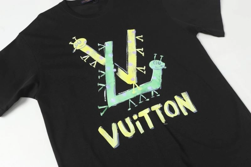 FashionForward Louis Vuitton T-Shirts 132157