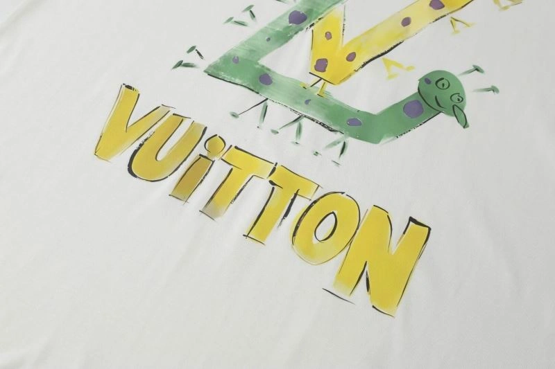 FashionForward Louis Vuitton T-Shirts 132157